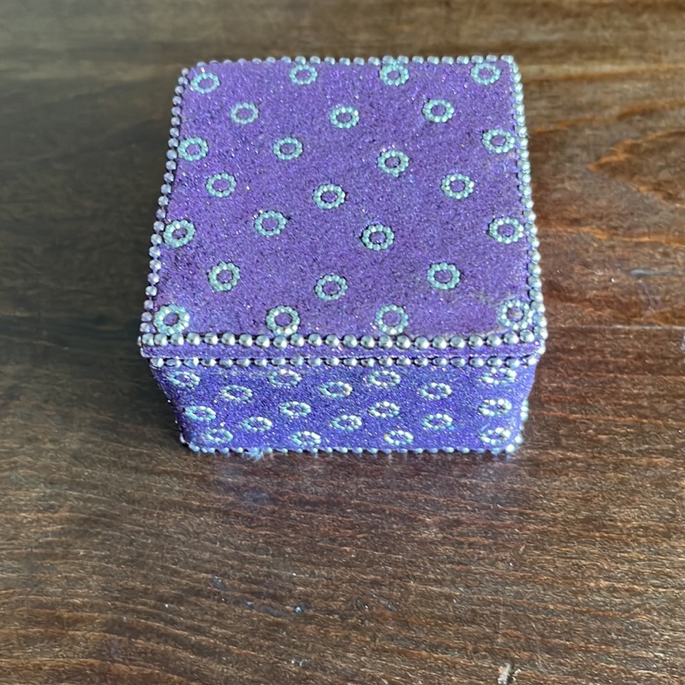 Decorative Ring Box - Picture 2 of 4